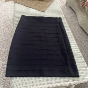 Joseph Ribkoff Black MIDI Skirt. Size 6.